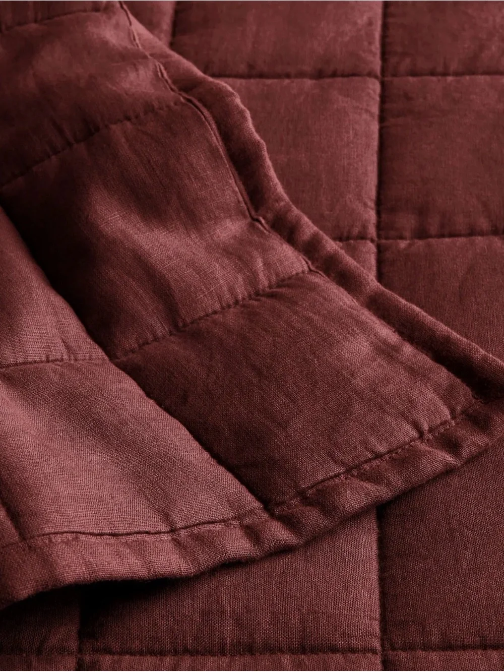 NWOT Quince European Linen Box Quilt in Burgundy King/Cal King - Retail $184